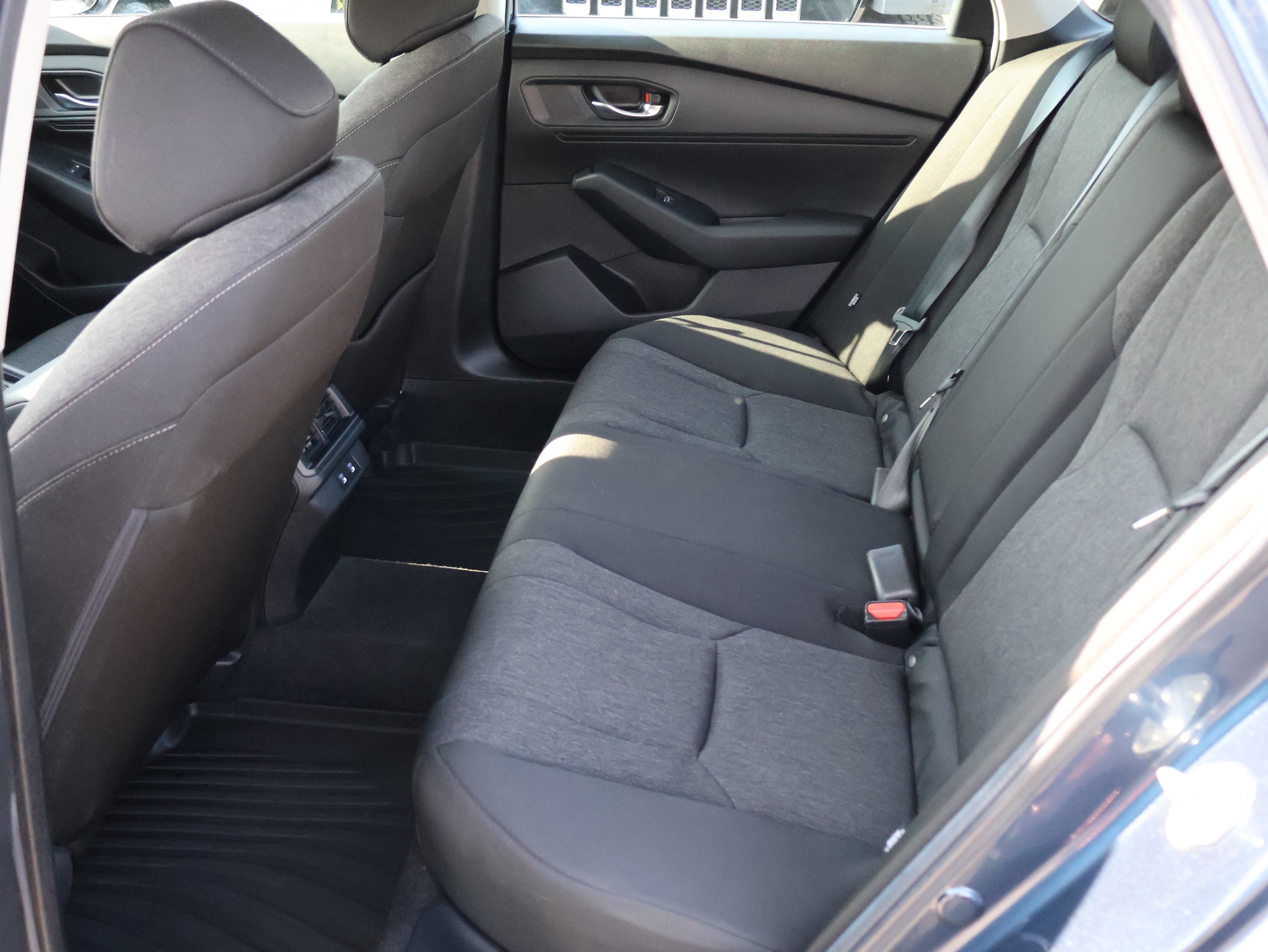 Used 2025 Honda Accord SE image 9