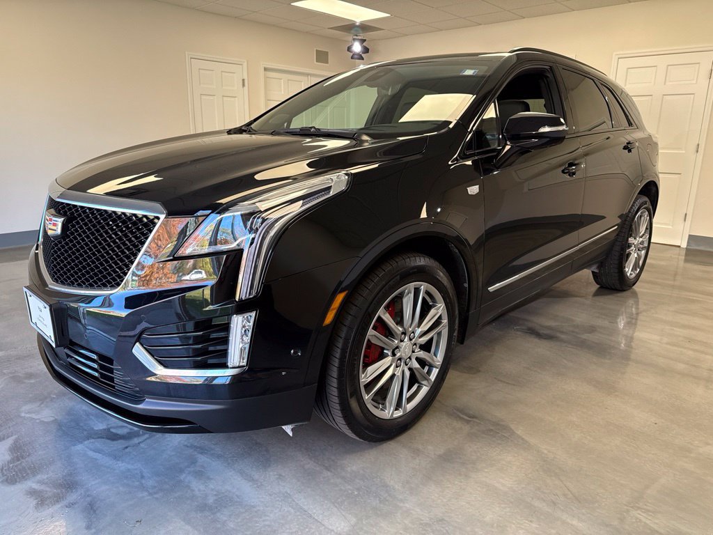 Used 2026 Cadillac XT5 Sportv w/ LPO, Floor Liner Package AWD/4WD image 4