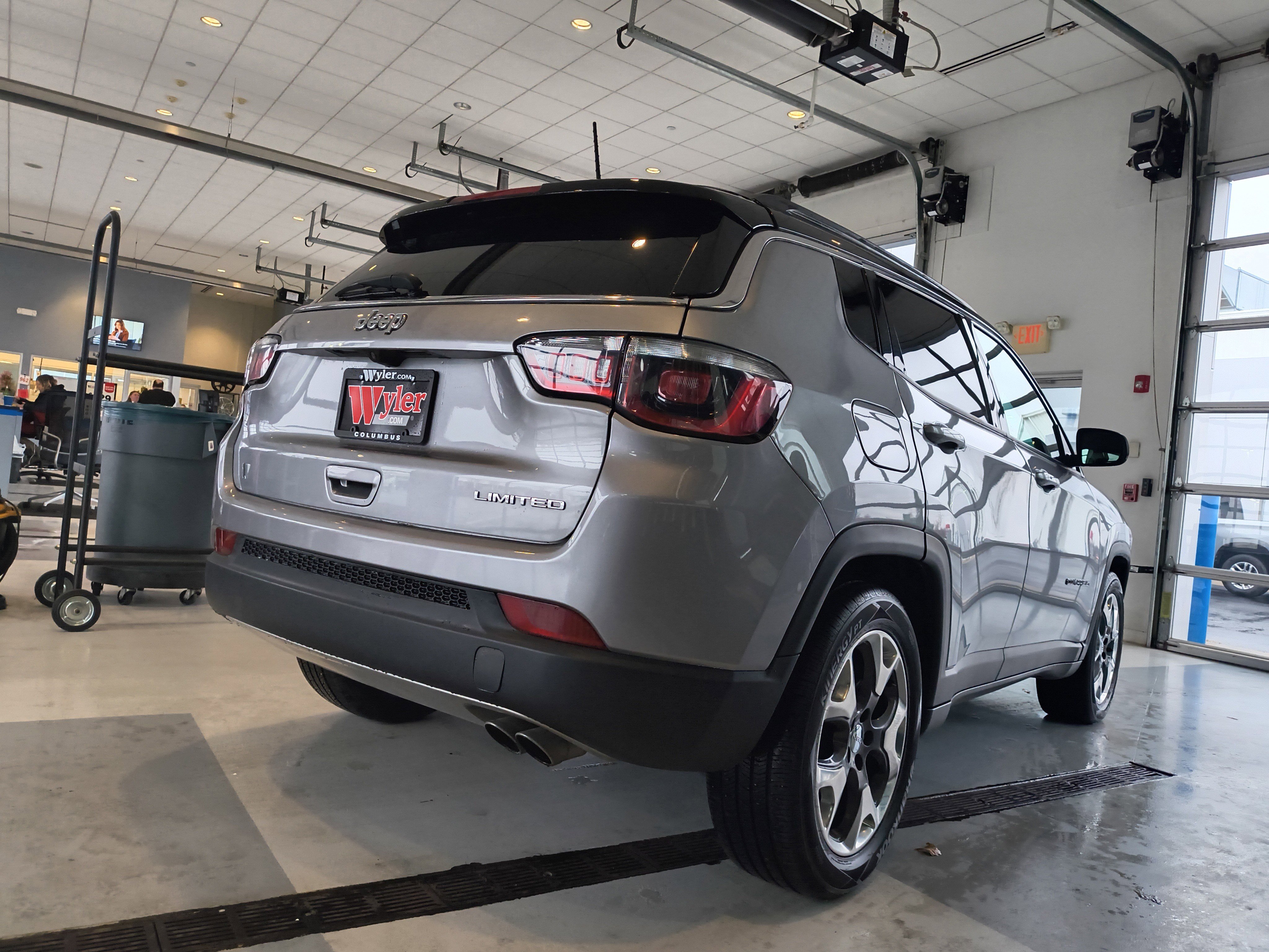 Used 2019 Jeep Compass Limited image 4
