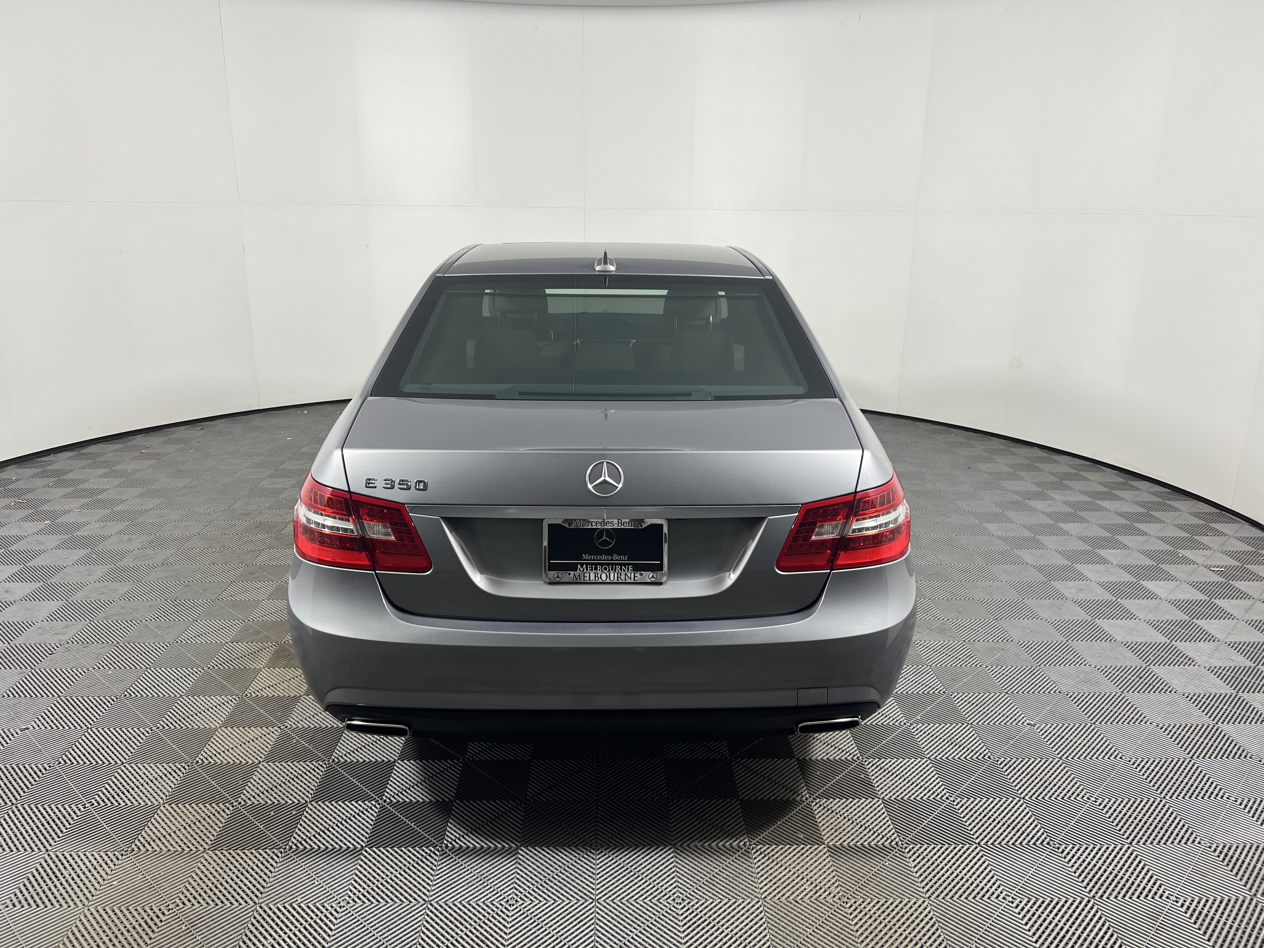 Used 2012 Mercedes-Benz E 350 Sedan image 4