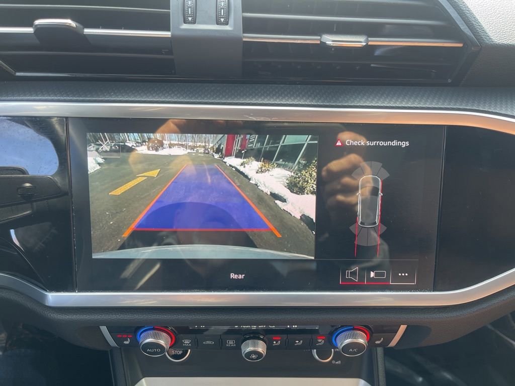 Used 2023 Audi Q3 2.0T Premium image 14