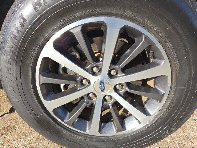 Used 2019 Ford Expedition XLT RWD image 13