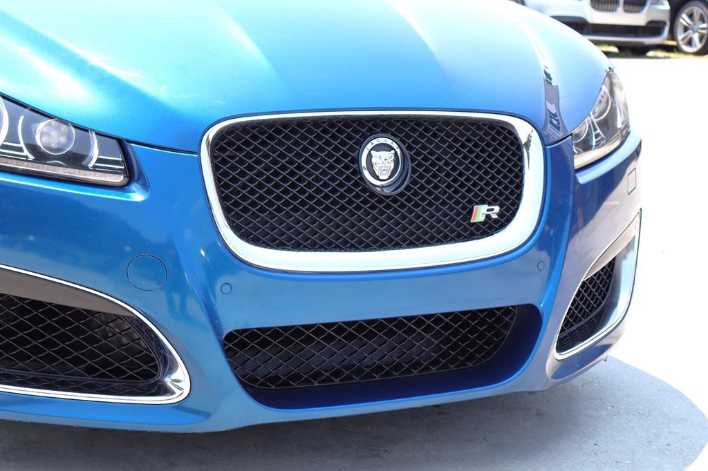 Used 2013 Jaguar XF R RWD image 12