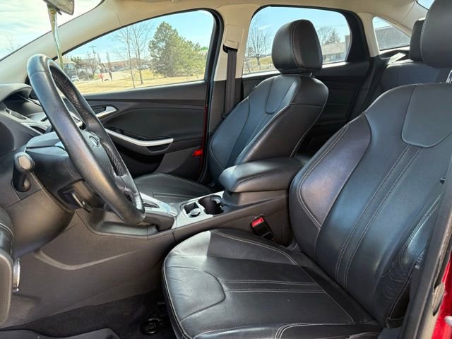 Used 2014 Ford Focus SE w/ Equipment Group 201A FWD image 11