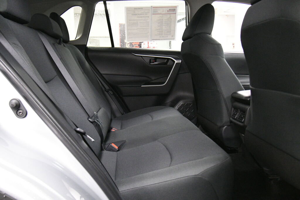 Used 2025 Toyota RAV4 LE image 22