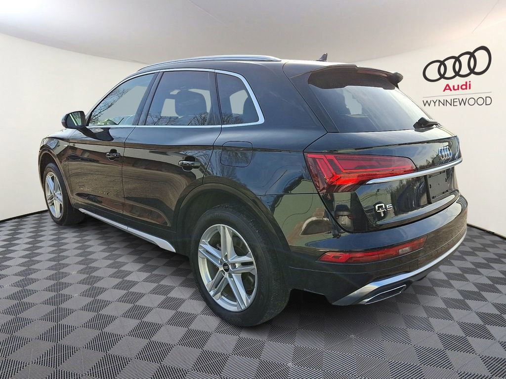 Used 2021 Audi Q5 e Premium w/ Convenience Package image 4