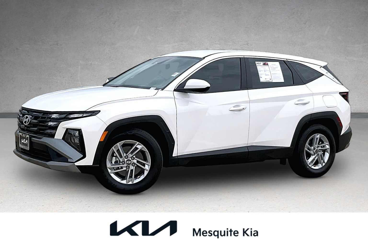 Used 2026 Hyundai Tucson SE FWD image 1