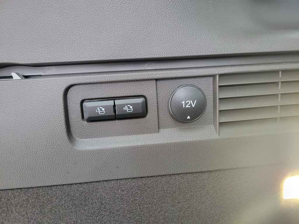 Certified 2023 Lincoln Nautilus Reserve image 36