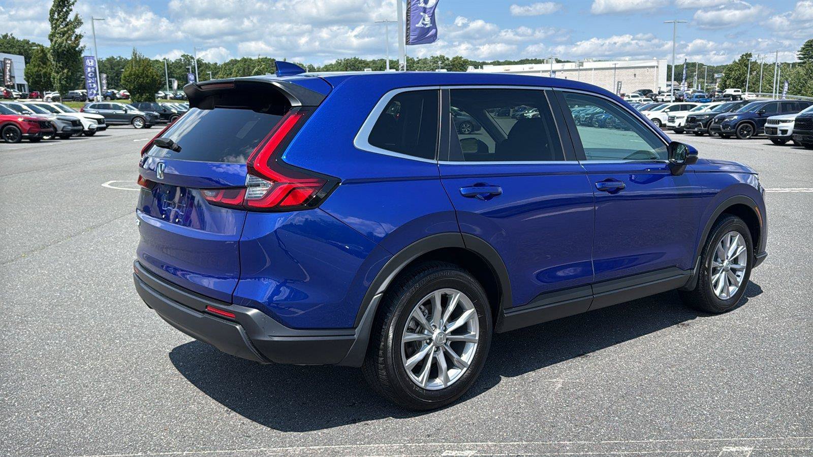 Used 2025 Honda CR-V EX image 6
