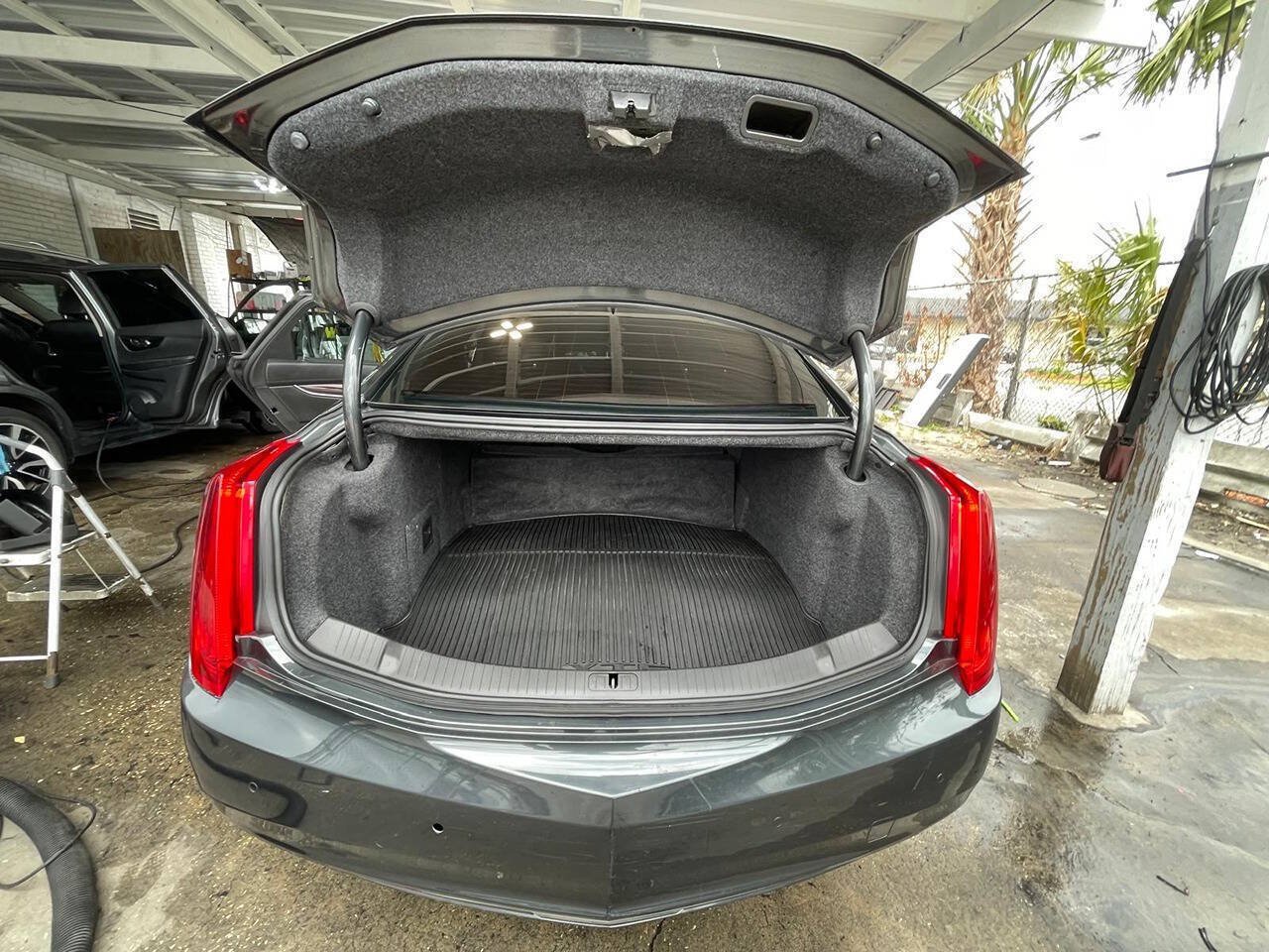 Used 2014 Cadillac XTS Luxury w/ Driver Awareness Package AWD/4WD image 9