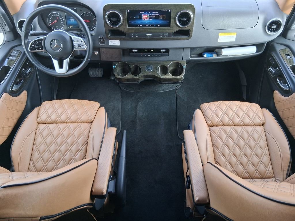 Used 2023 Mercedes-Benz Sprinter 3500 image 11