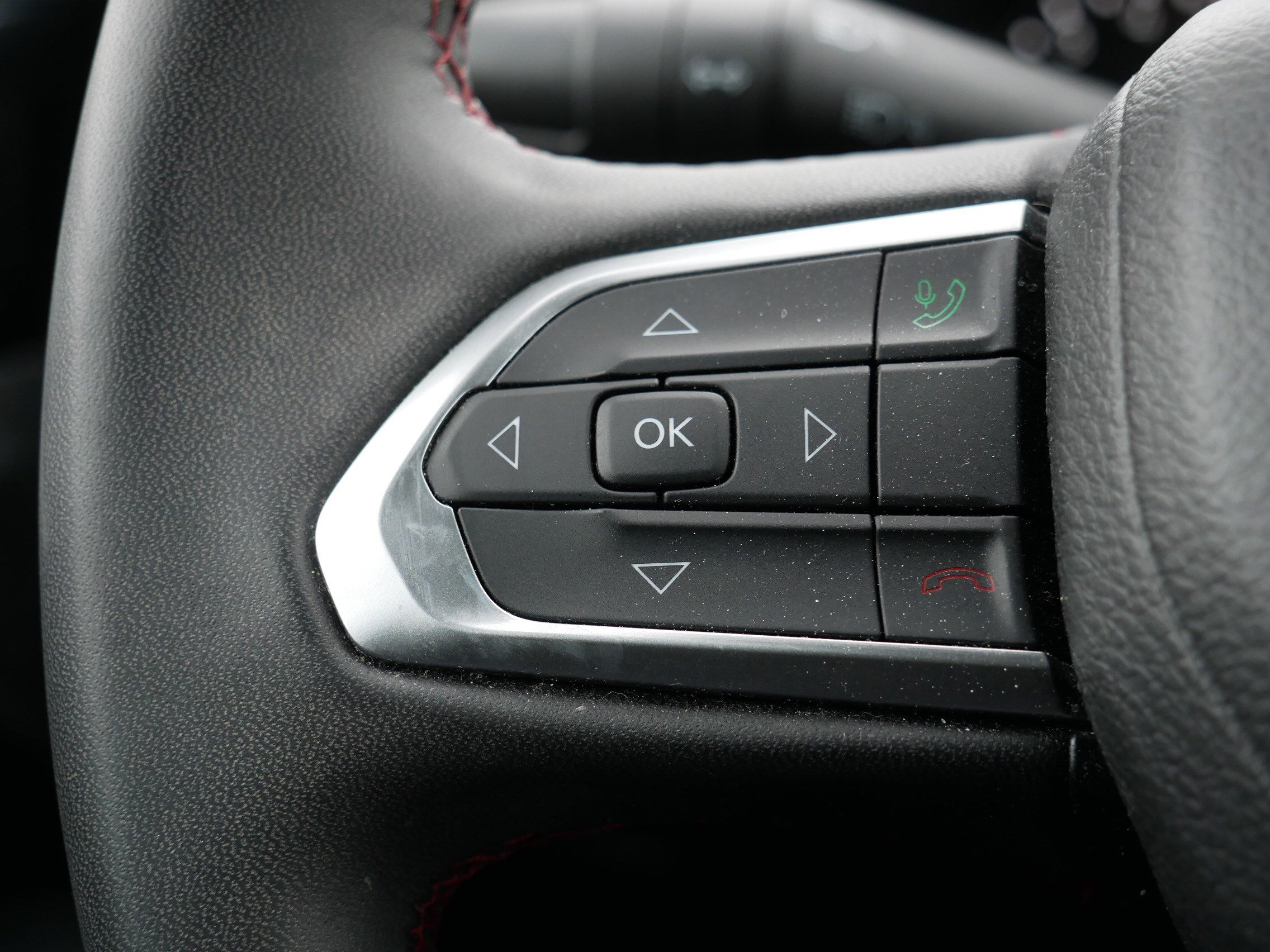 Used 2023 Jeep Compass Trailhawk image 28