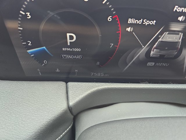 Used 2025 Nissan Armada SL AWD/4WD image 18