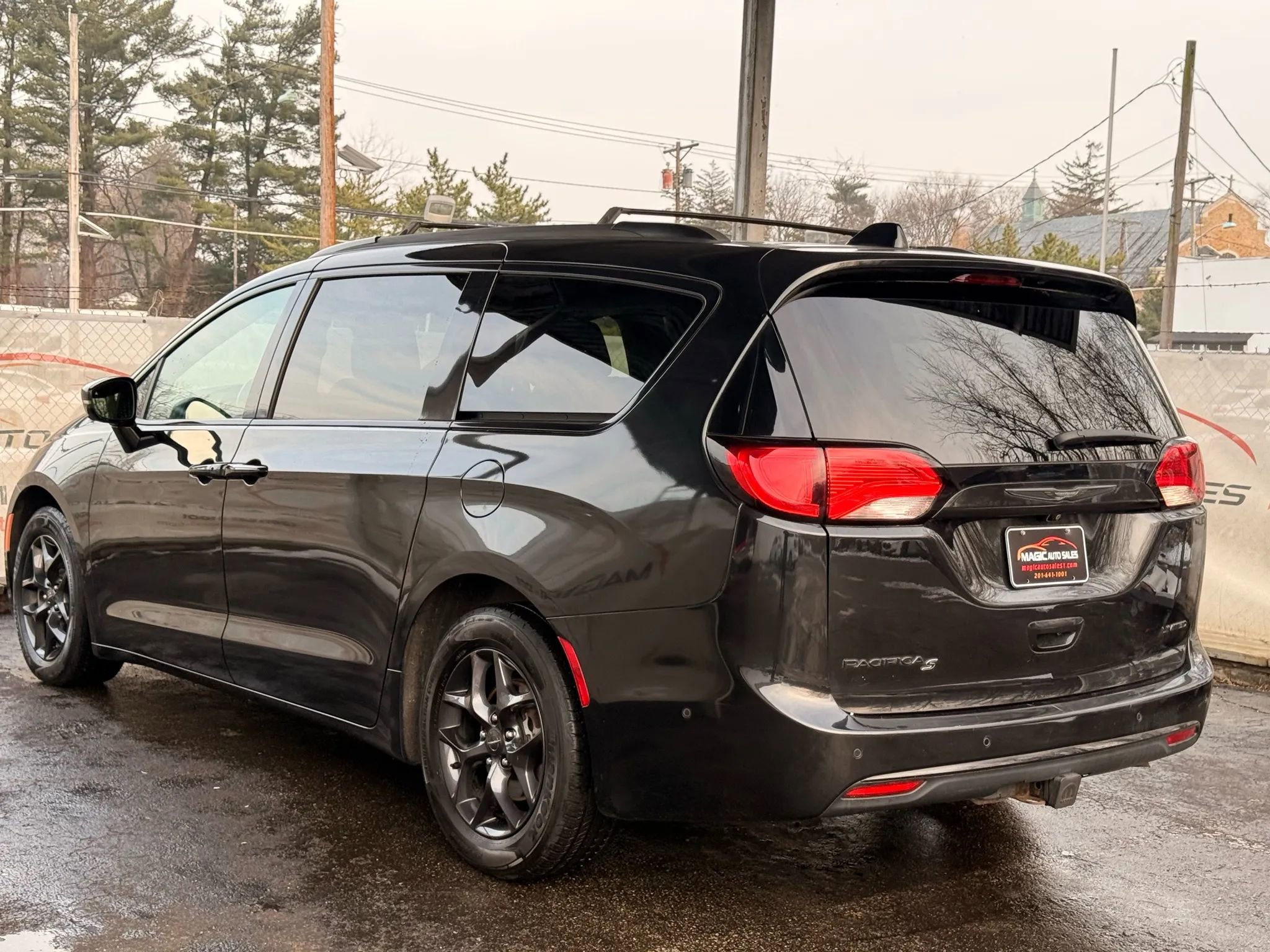 Used 2020 Chrysler Pacifica Limited w/ Advanced Safetytec Group image 11