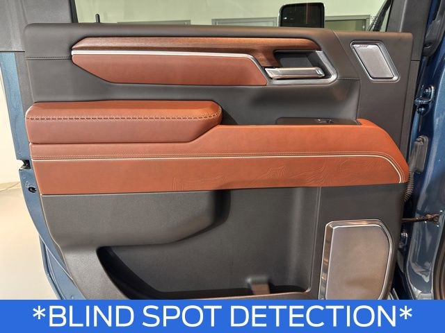 Used 2025 GMC Sierra 3500 Denali Ultimate image 16
