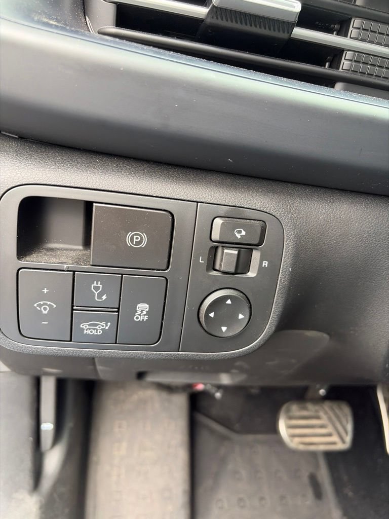 Used 2023 Hyundai Ioniq 6 Limited AWD/4WD image 24