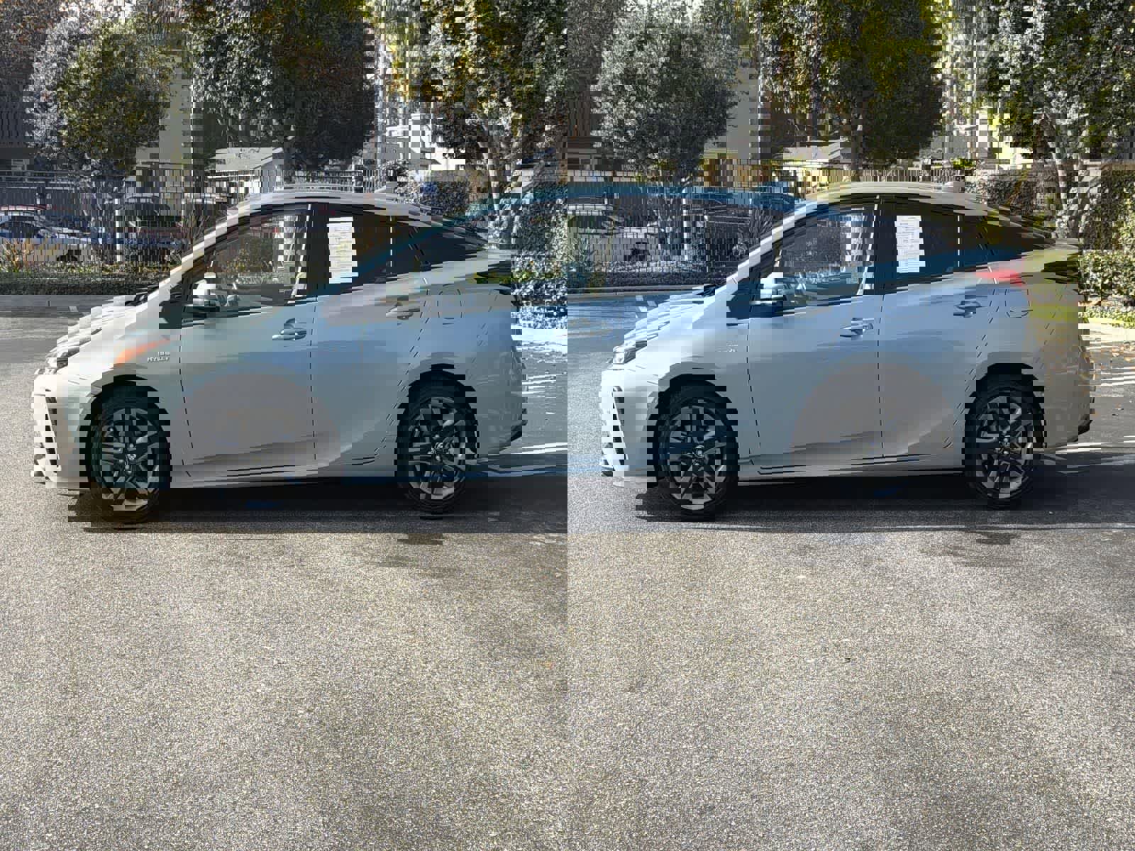 Used 2021 Toyota Prius L Eco image 7