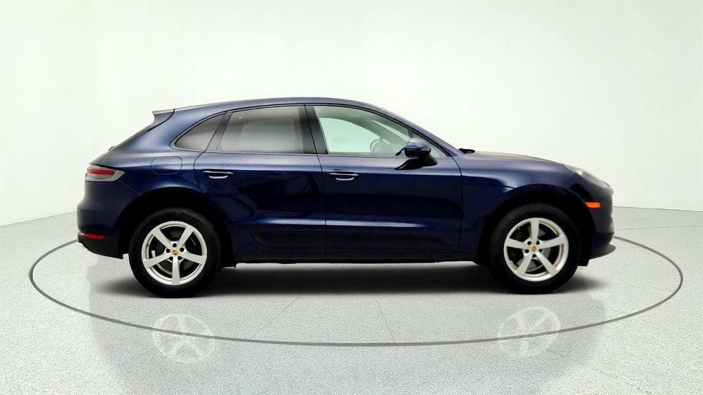 Used 2020 Porsche Macan w/ Premium Package Plus AWD/4WD image 4