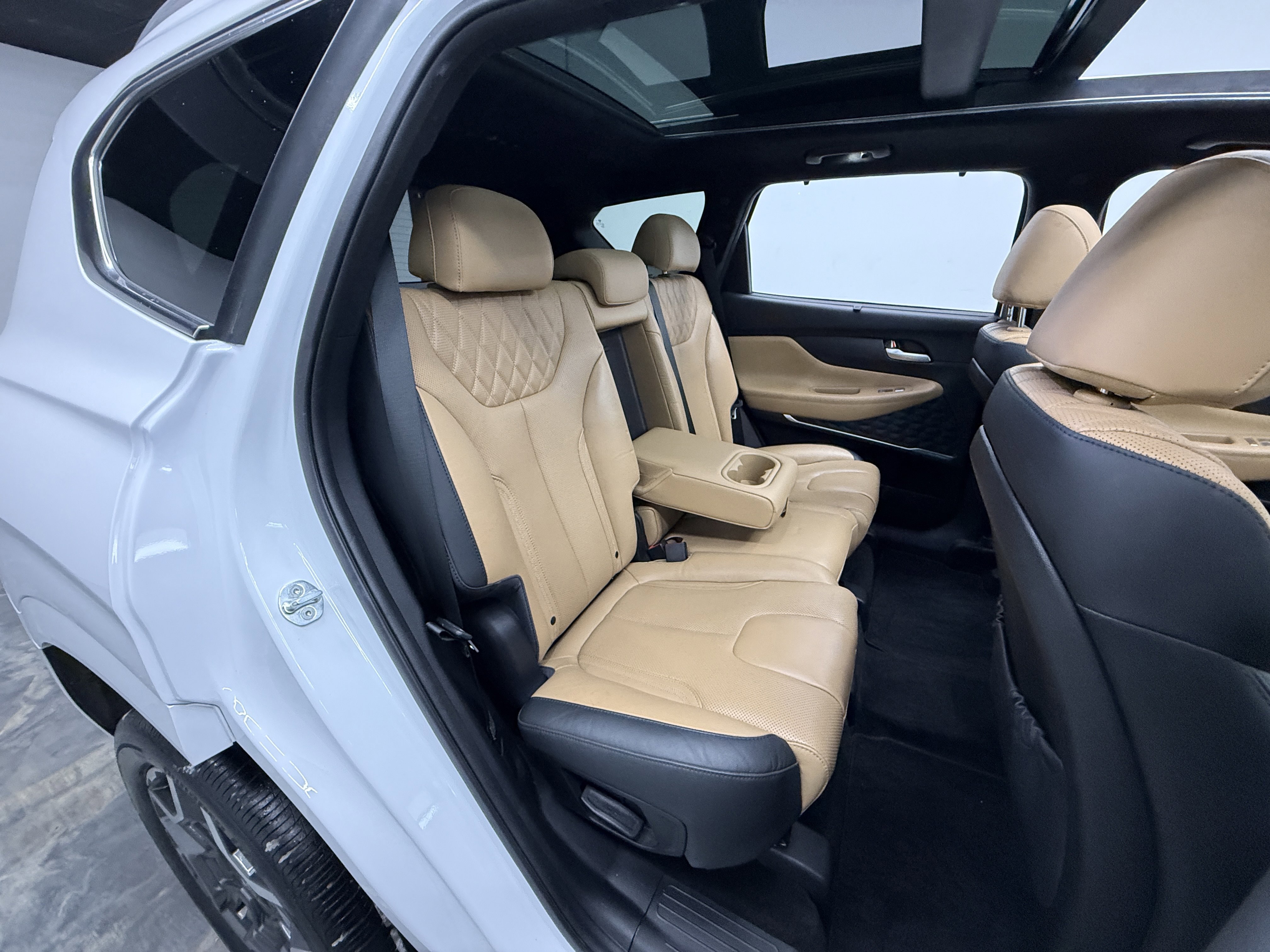 Used 2021 Hyundai Santa Fe Calligraphy image 29