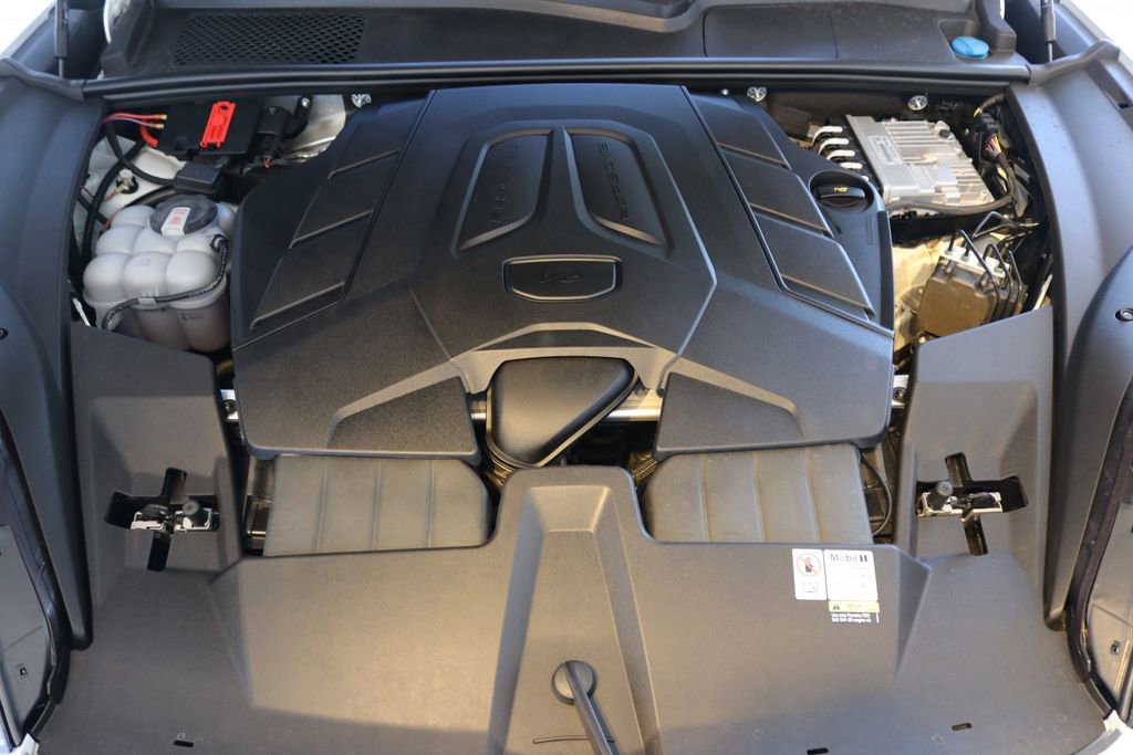 Used 2024 Porsche Cayenne image 42