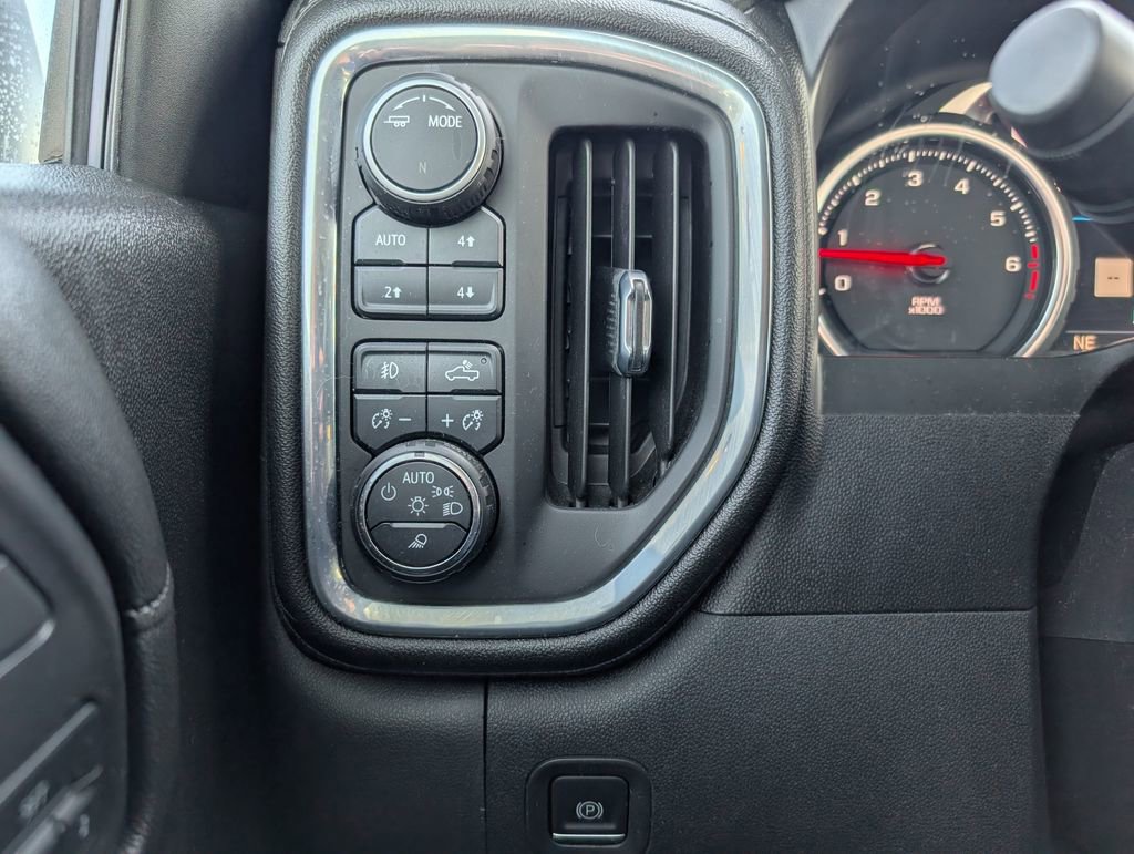 Used 2021 Chevrolet Silverado 1500 High Country image 22