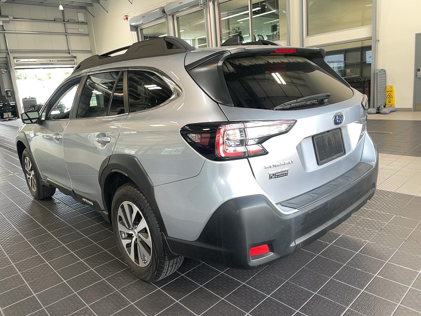 Used 2023 Subaru Outback Premium AWD/4WD image 14