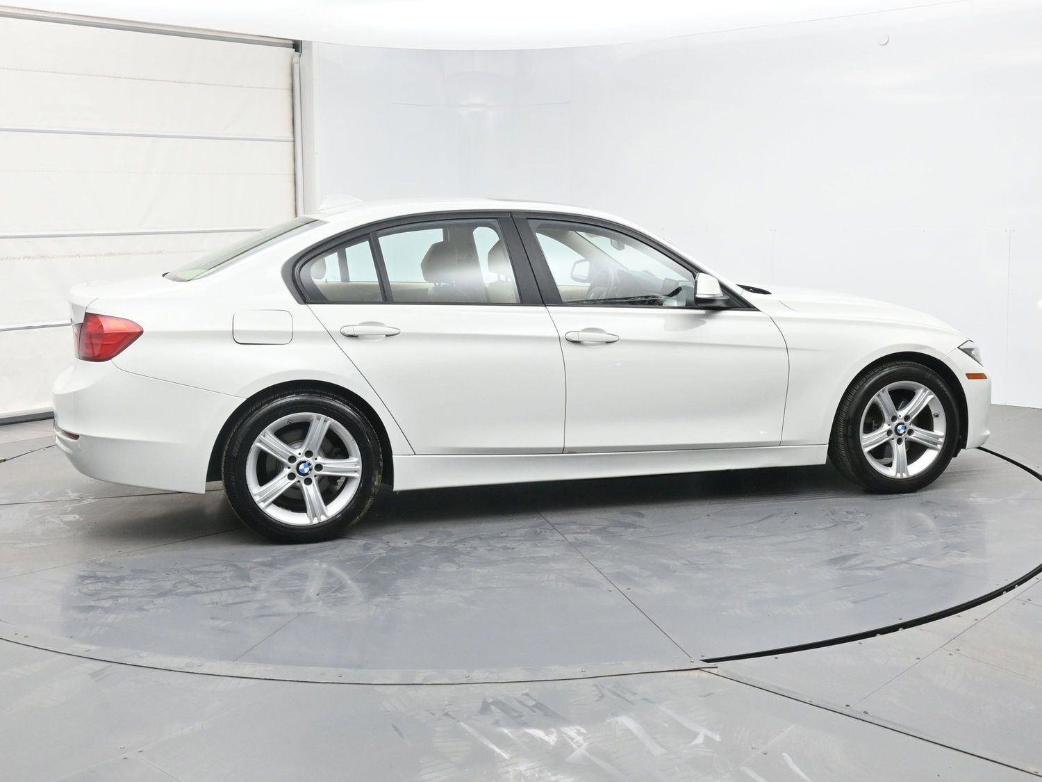 Used 2014 BMW 328i xDrive Sedan AWD/4WD image 28
