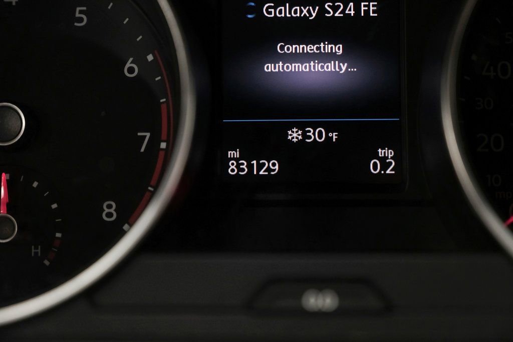 Used 2018 Volkswagen Tiguan SE image 25