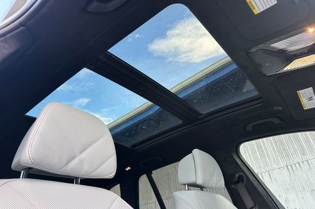 Used 2026 BMW X5 M60i image 18