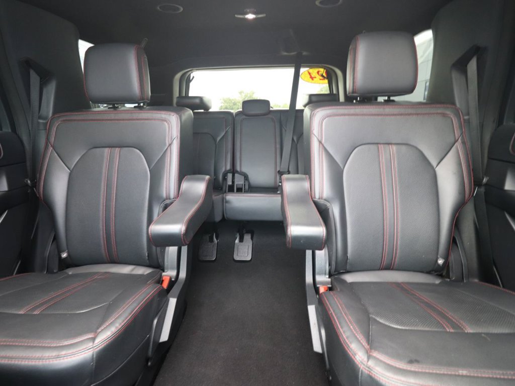 Used 2024 Ford Expedition Limited RWD image 9