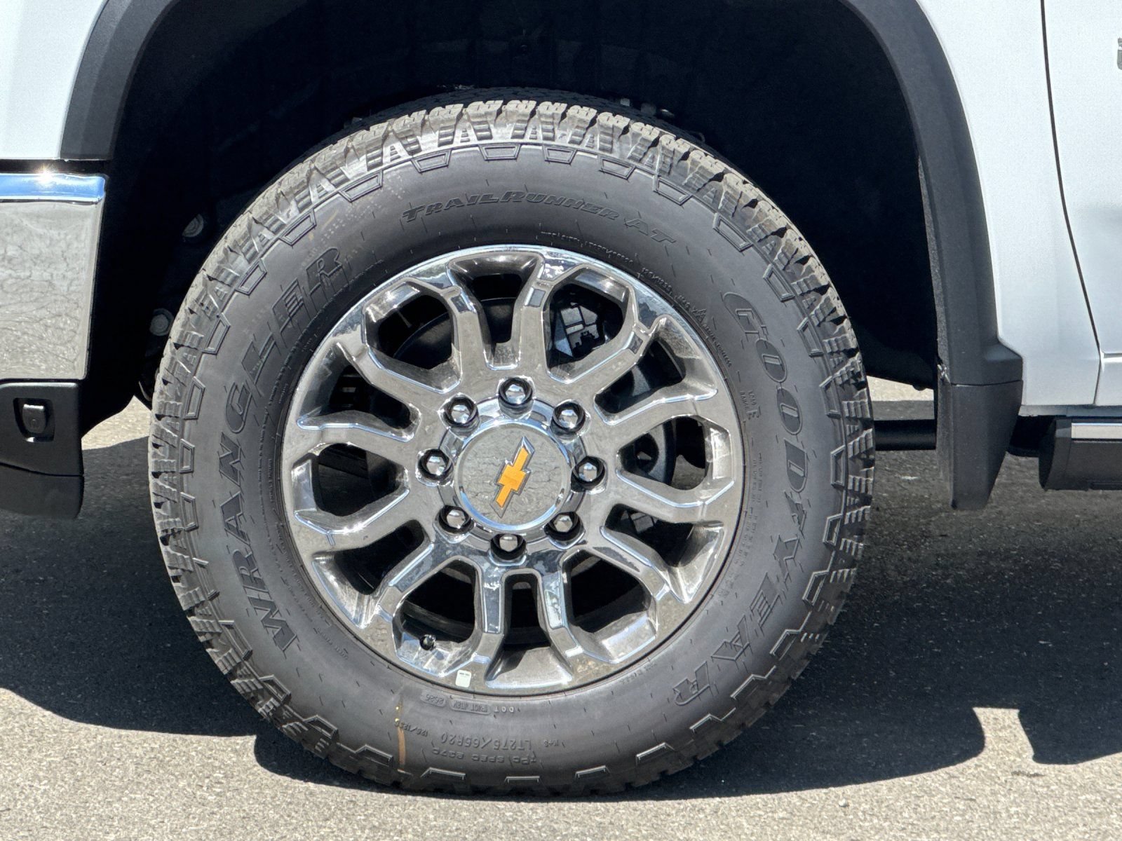 New 2026 Chevrolet Silverado 2500 LTZ w/ LTZ Premium Package AWD/4WD image 32