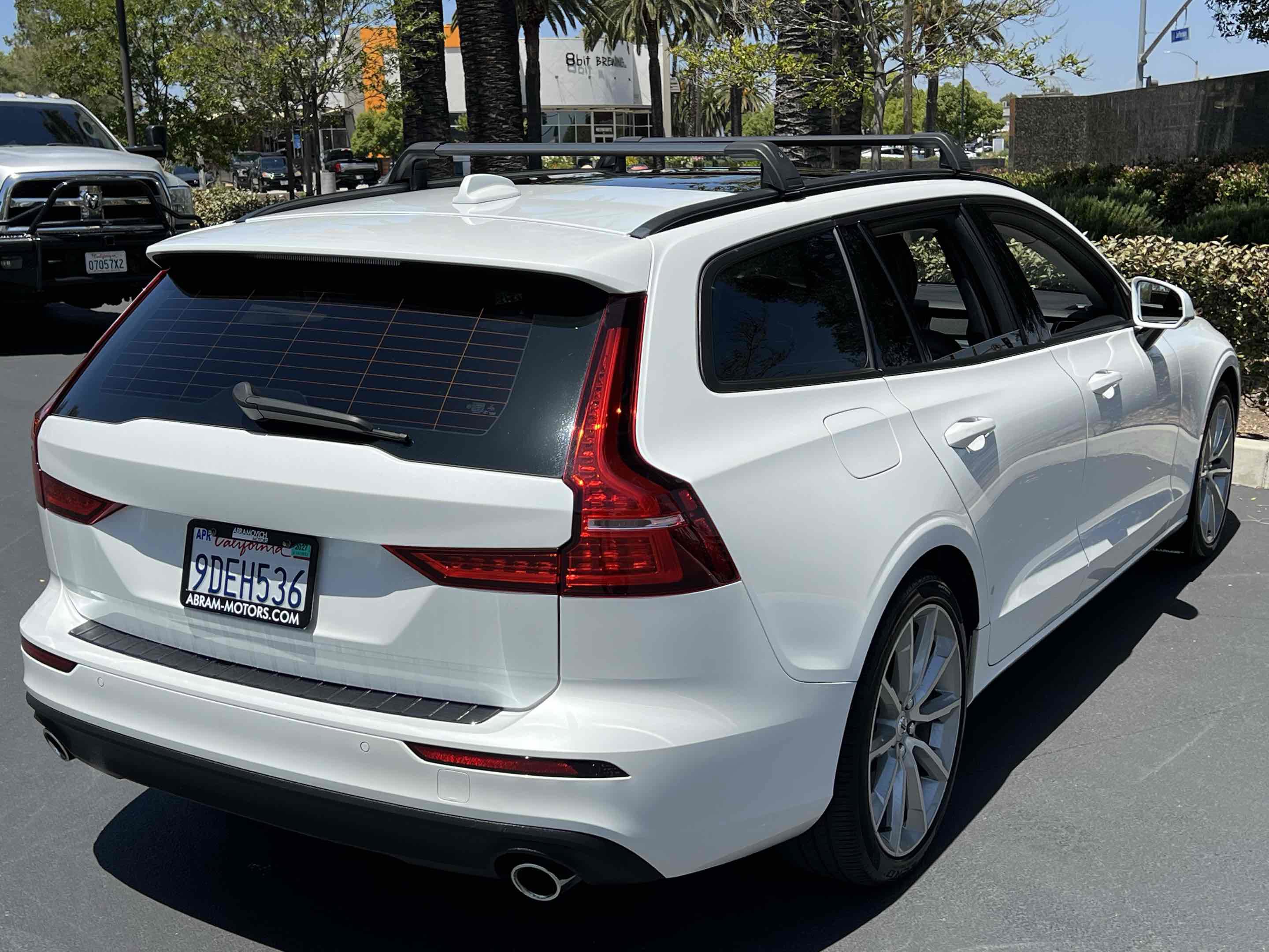 Used 2020 Volvo V60 T5 Momentum w/ Protection Package FWD image 21