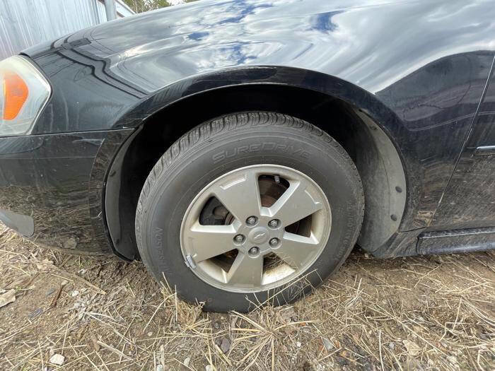 Used 2010 Chevrolet Impala LT FWD image 11