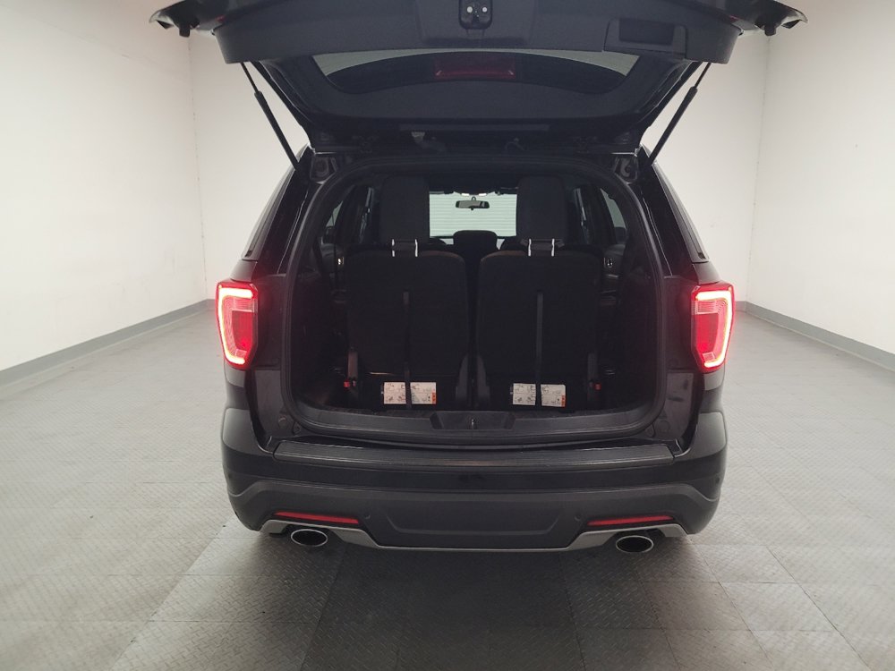 Used 2018 Ford Explorer XLT AWD/4WD image 29