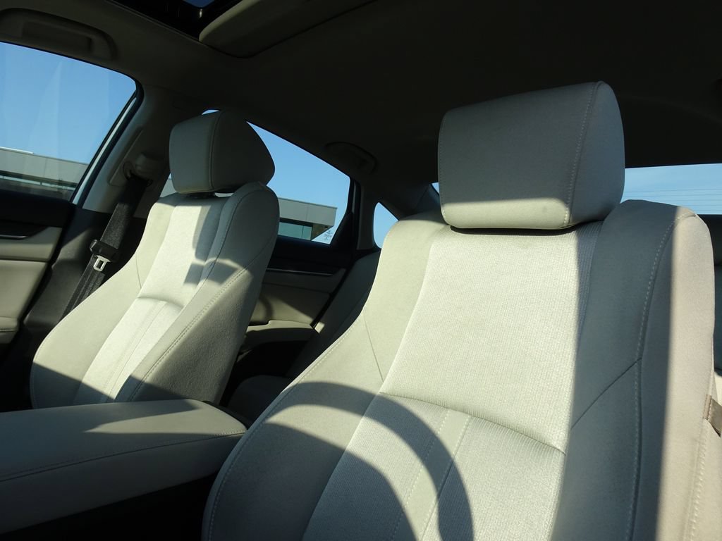 Used 2018 Honda Accord EX image 11