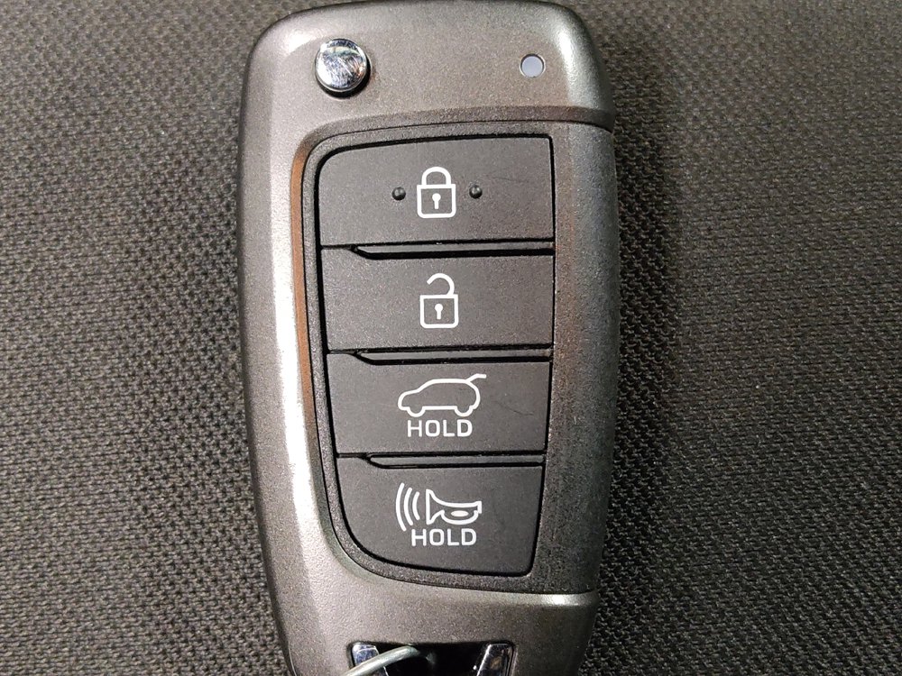 Used 2020 Hyundai Veloster 2.0 FWD image 32