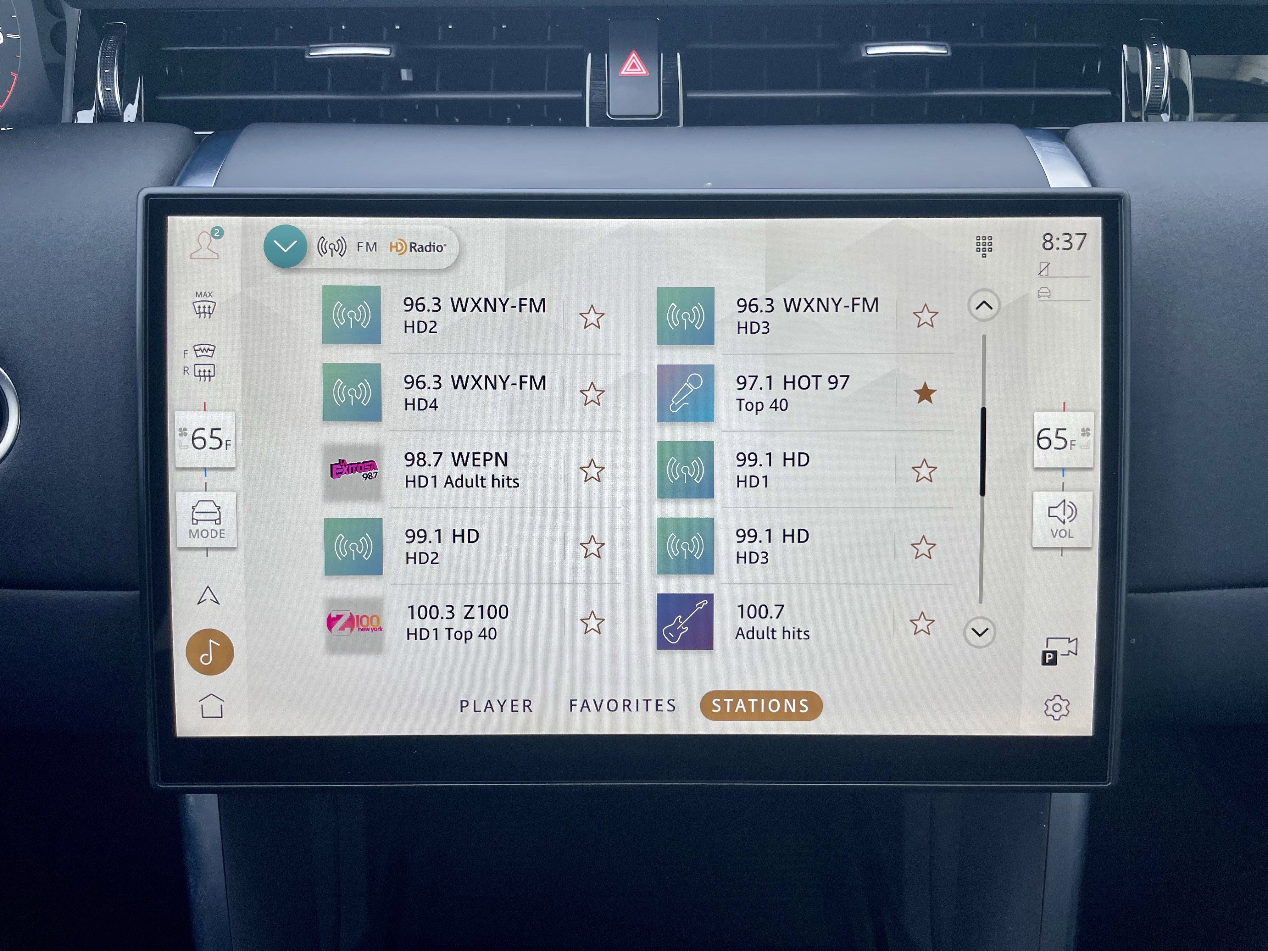 Certified 2025 Land Rover Discovery Sport S AWD/4WD image 29