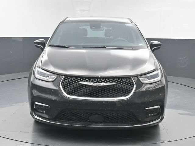 Used 2025 Chrysler Pacifica Select FWD image 11
