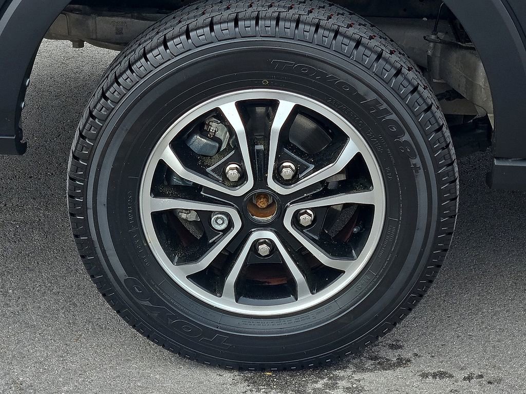 Used 2023 Ford E-Transit 148 High Roof w/ Parcel Delivery Package image 7