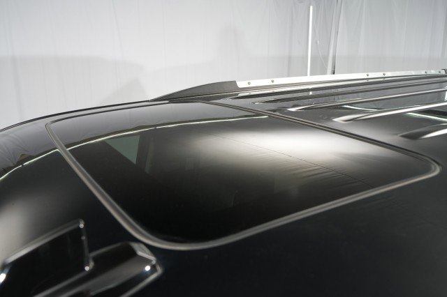 Used 2020 GMC Yukon Denali w/ Denali Premium Package image 26