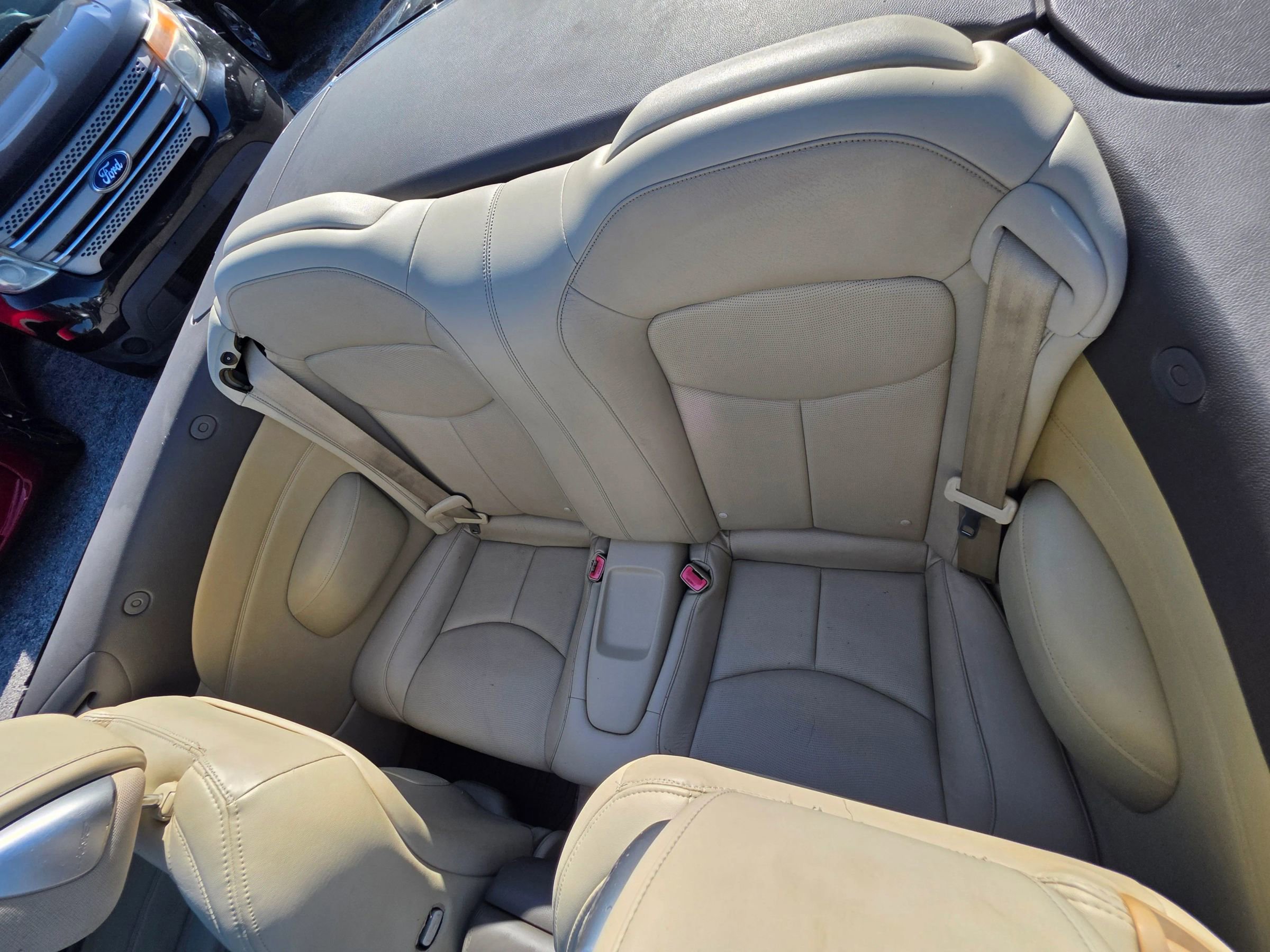 Used 2010 INFINITI G37 Convertible w/ Premium Pkg RWD image 18
