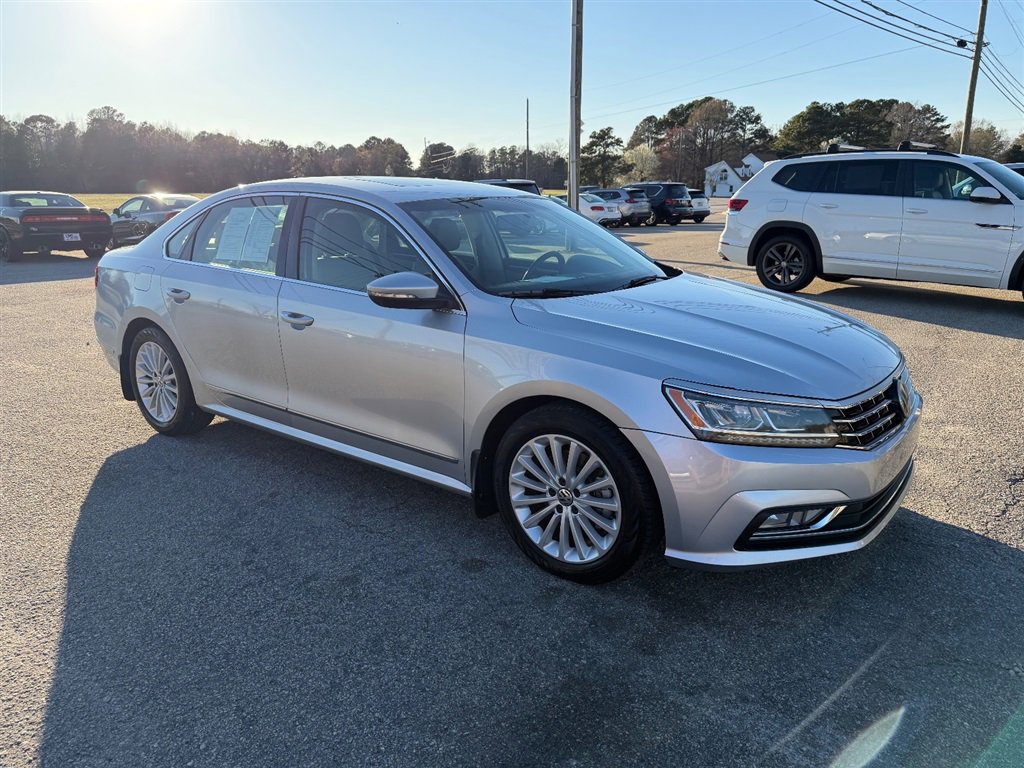 Used 2017 Volkswagen Passat 1.8T SE w/ SE Lighting Package FWD image 7