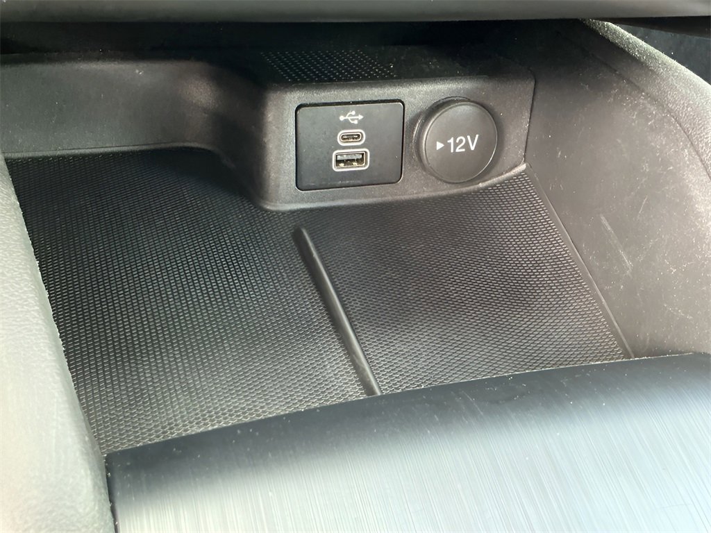Used 2024 Ford Escape ST-Line w/ Cold Weather Package image 34