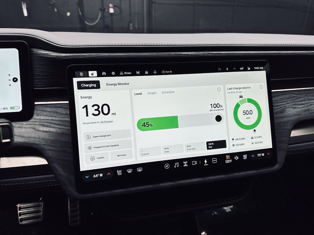 Used 2022 Rivian R1T Launch Edition AWD/4WD image 30