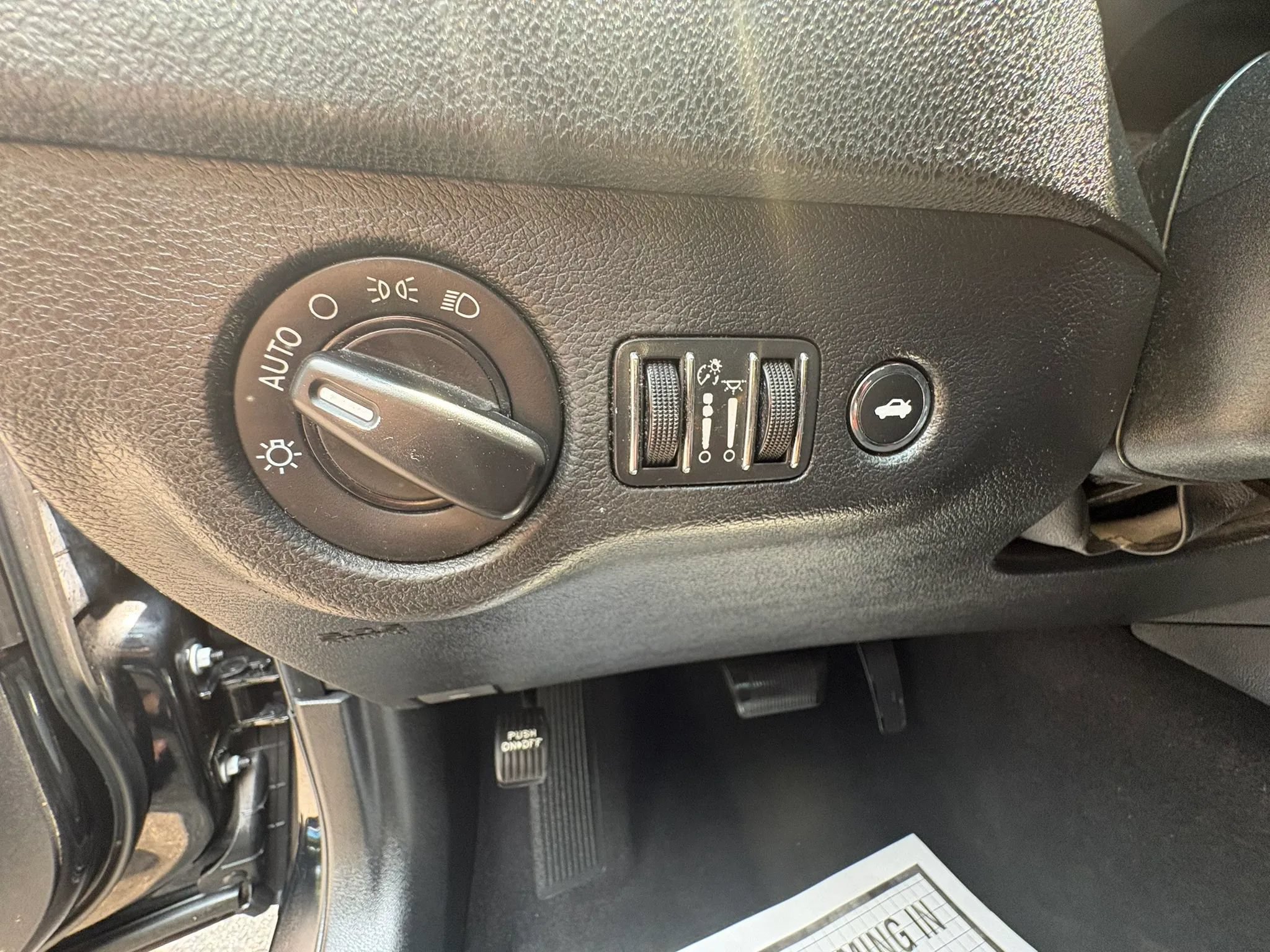 Used 2022 Dodge Charger SXT RWD image 27