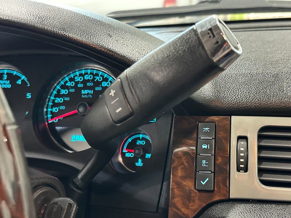 Used 2014 GMC Yukon XL Denali image 24