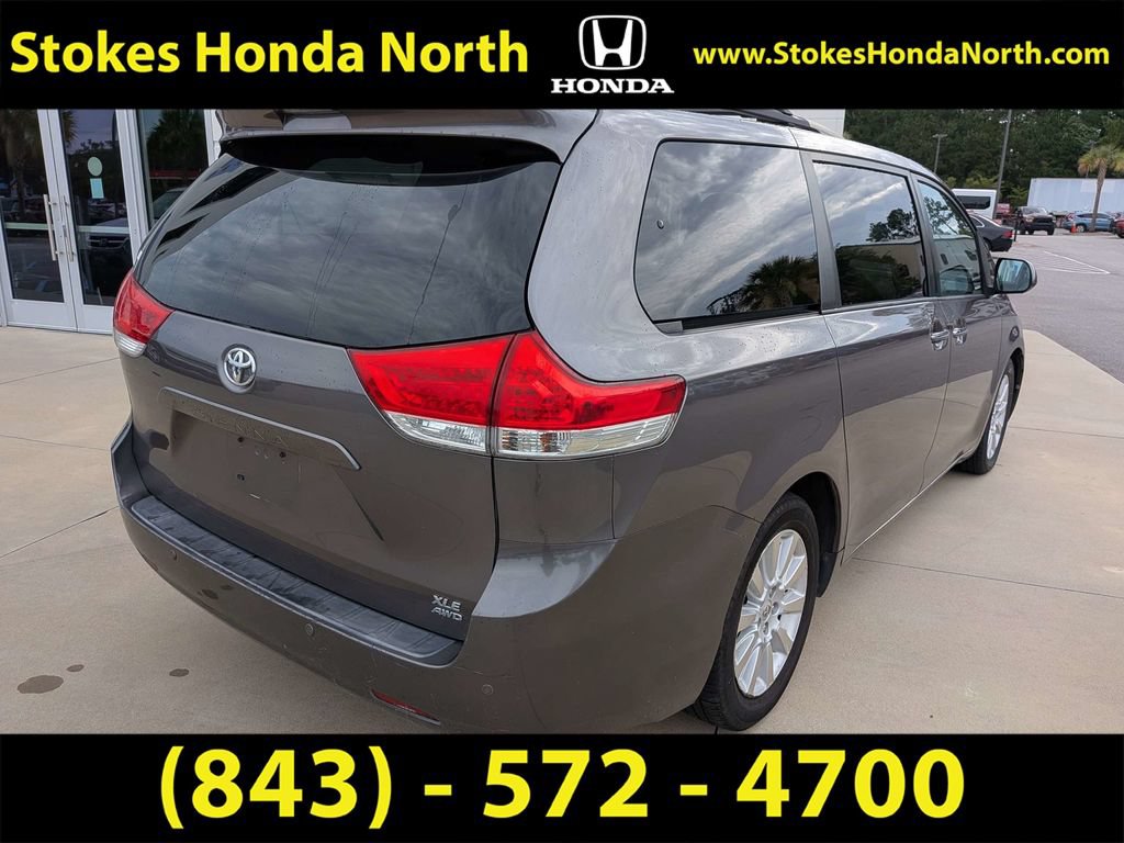 Used 2013 Toyota Sienna XLE w/ Entertainment Pkg AWD/4WD image 4