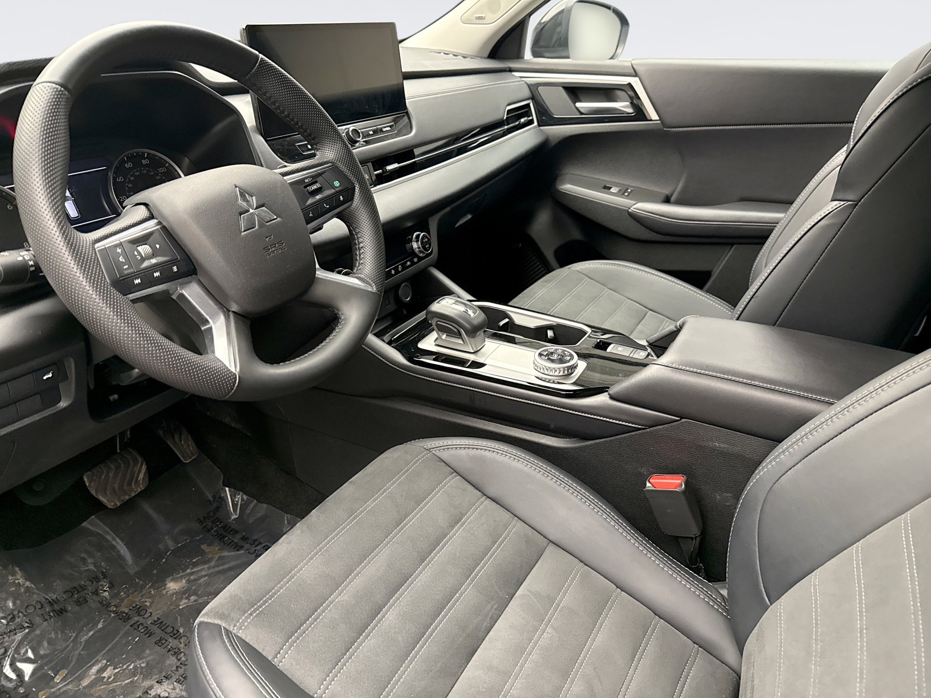 Used 2025 Mitsubishi Outlander SE AWD/4WD image 10