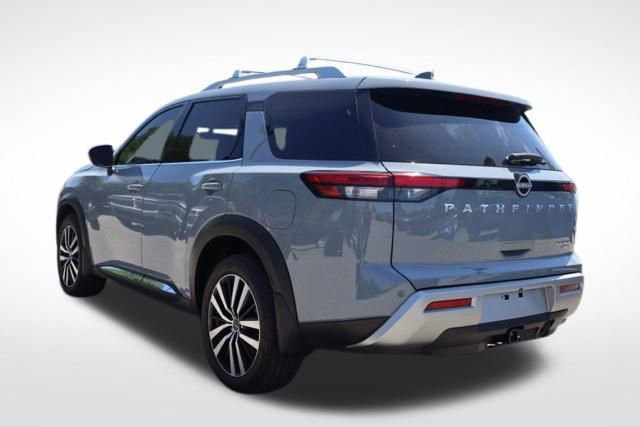 Used 2023 Nissan Pathfinder Platinum image 11