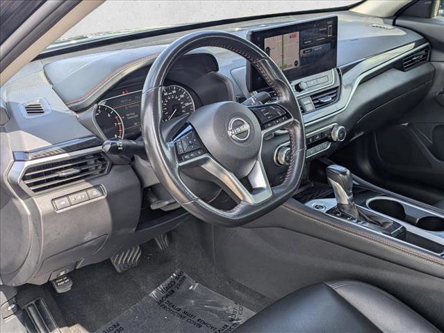 Used 2023 Nissan Altima 2.5 SR w/ SR Premium Package FWD image 9